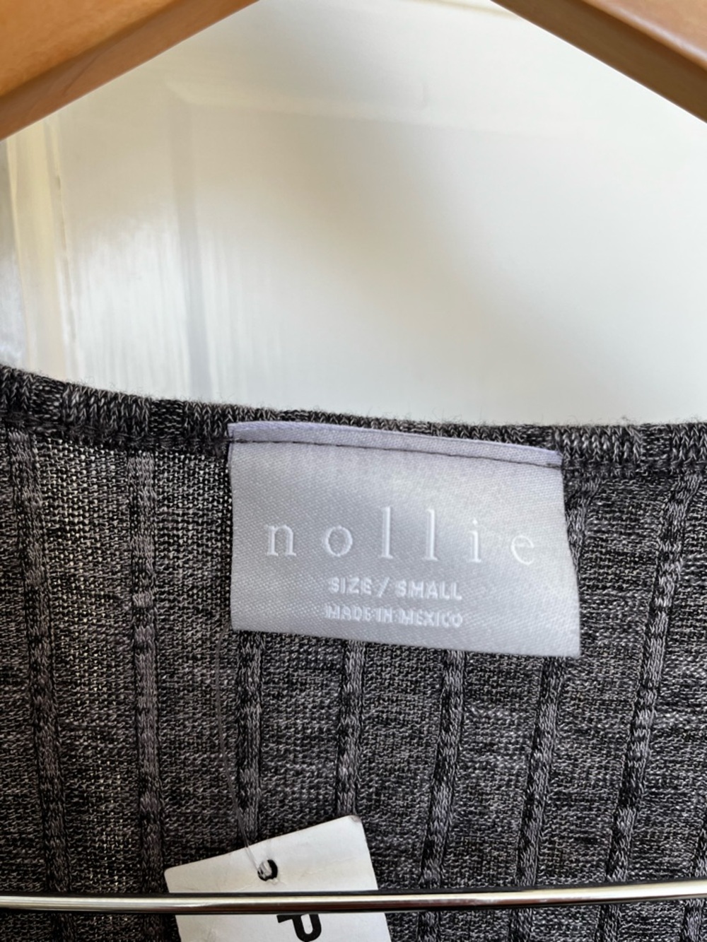 Nollie Charcoal Ribbed Scoop-Neck Crop Top - Picture 2 of 4